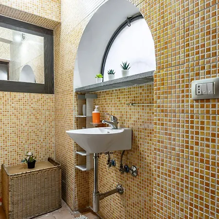 Castello Ursino - With Balcony Apartment Catania