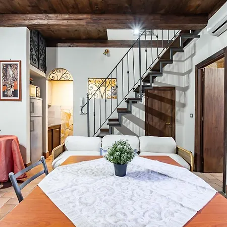 Castello Ursino - With Balcony Apartment *